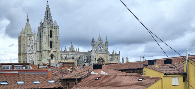 Feeling Home Suites & Rooms Leon